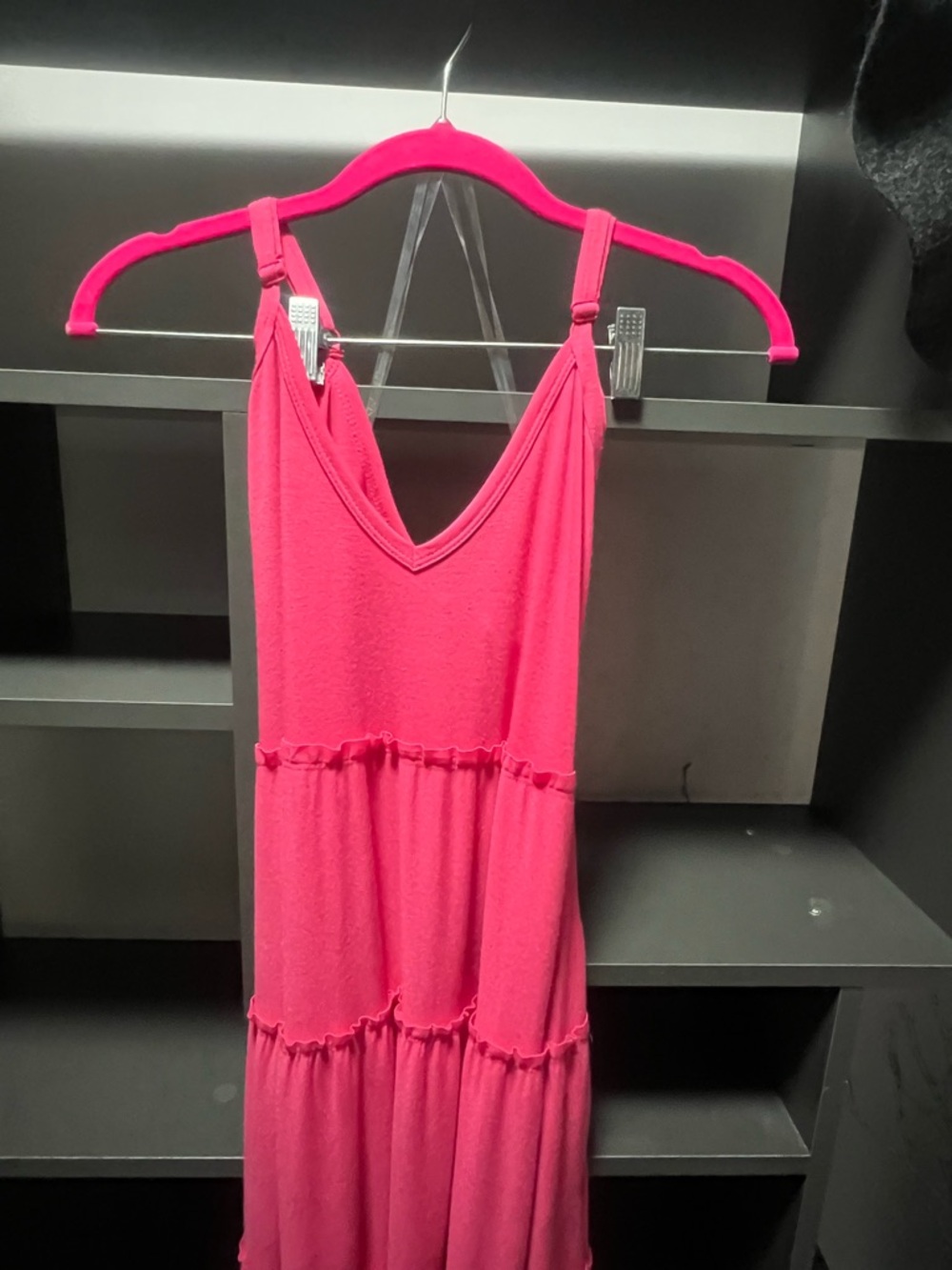 🛍️💃🏼 Sleeveless Tiered Maxi Dress in Hot Pink - Picture 5 of 10